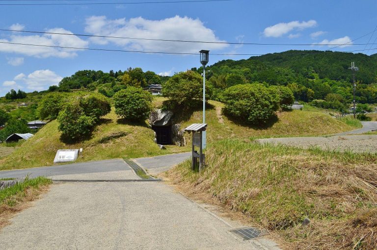 Miyakozuka Kofun: A Late Kofun-Period Burial Mound in Japan