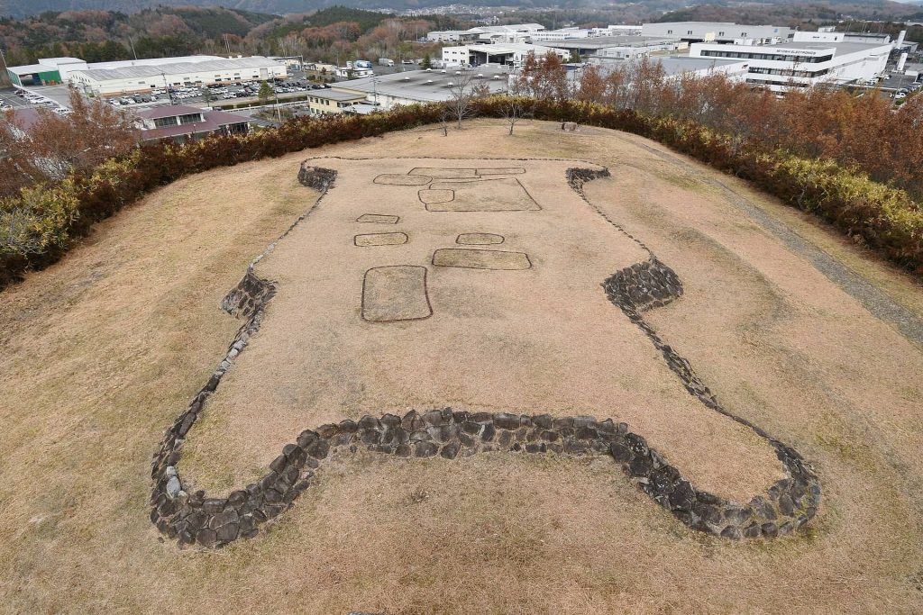 Yadani Kofun: A Yayoi-Period Burial Mound in Japan 2 Yadani Kofun