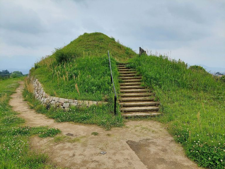 Hasaike Kofun: A Sixth-Century Burial Mound in Japan