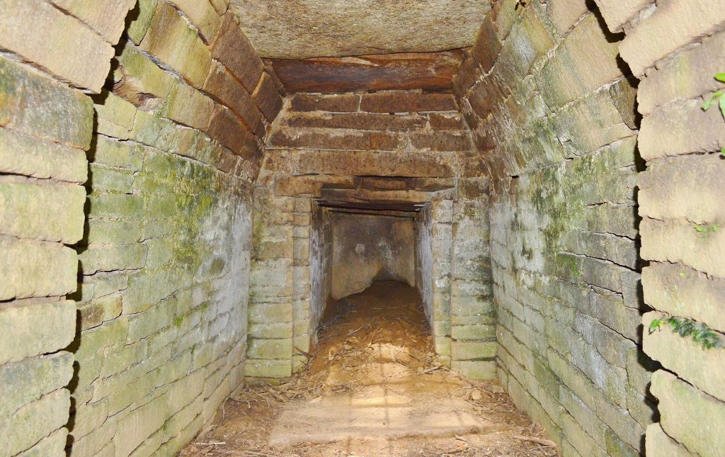 Hanayamazuka Kofun: A Terminal Kofun Burial Mound in Japan 3 Hanayamazuka Kofun
