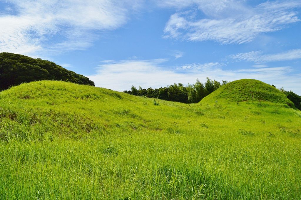 Sōroku Kofun: A Keyhole-Shaped Burial Mound on Iki Island 1 Sōroku Kofun