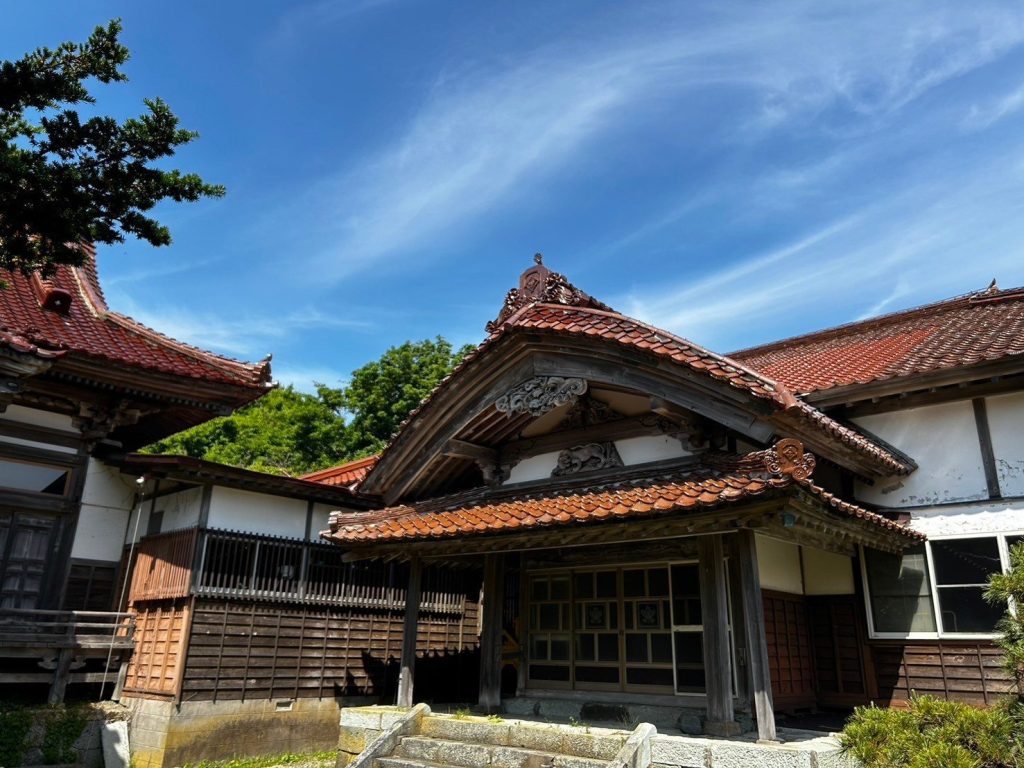 Hokke-ji Temple: A Nichiren Buddhist Central Temple in Matsumae 2 Hokke-ji Temple