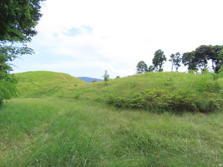 Jinbayama Kofun: An Early Keyhole-Shaped Burial Mound in Japan