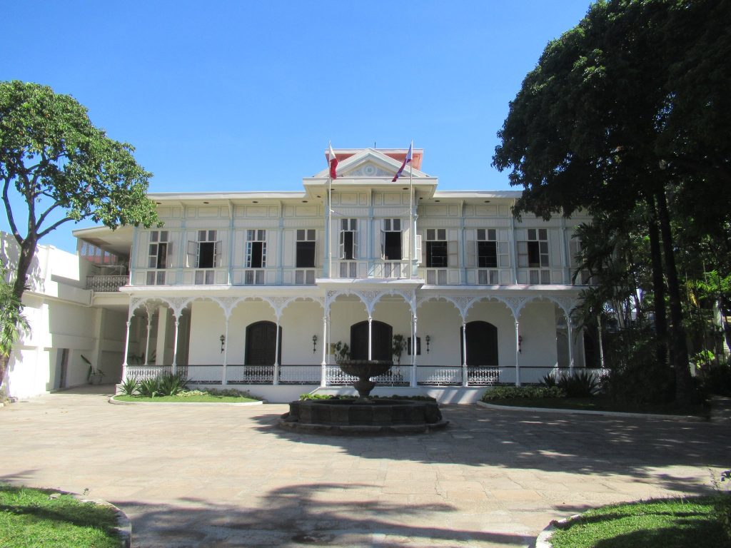 Malacañang Palace: Official Residence of the Philippine President 4 Malacañang Palace