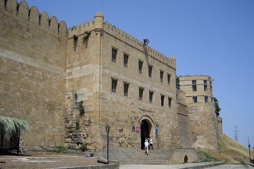 Derbent Fortress: A Sasanian Defensive Stronghold in Russia 1 Derbent Fortress