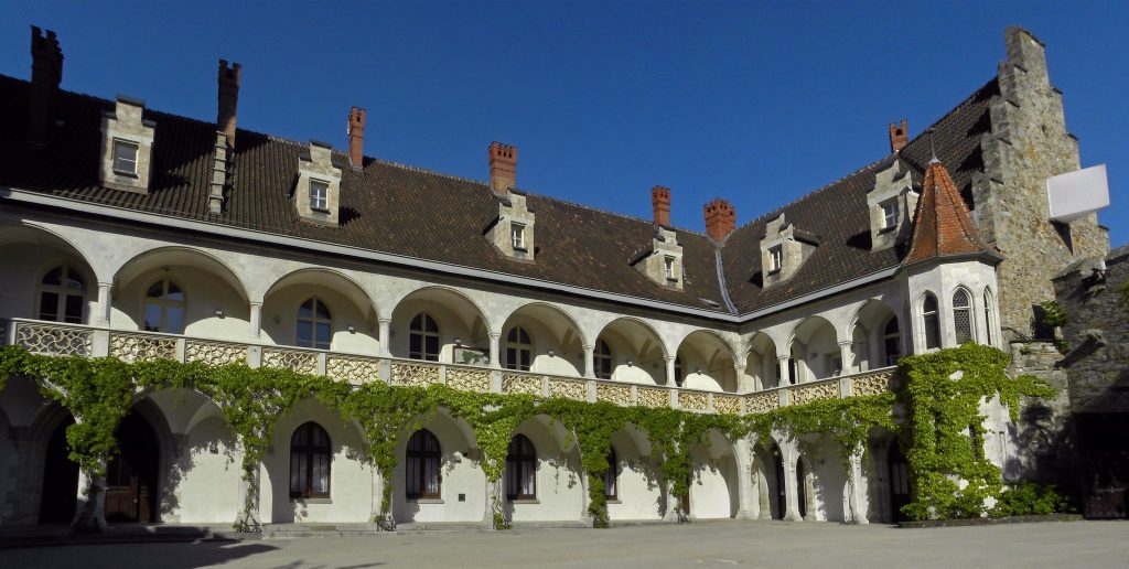 Rothschildschloss: A Medieval Castle and Cultural Centre in Austria 2 Rothschildschloss