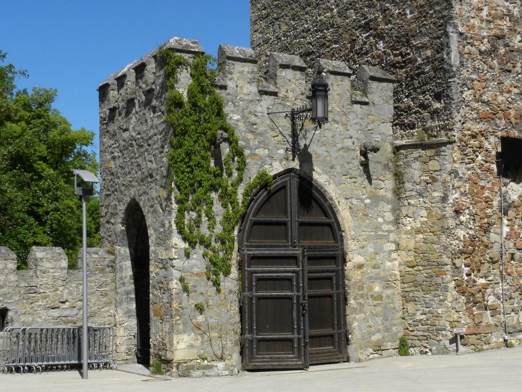Rothschildschloss: A Medieval Castle and Cultural Centre in Austria 4 Rothschildschloss