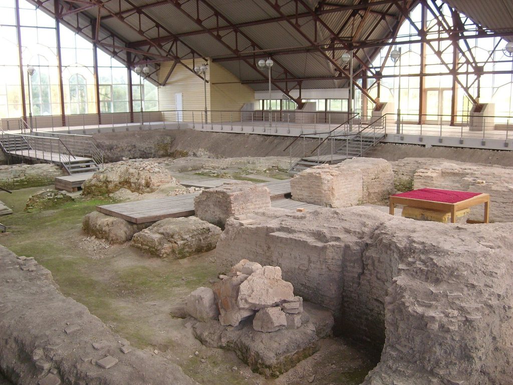 Turov Settlement: An Early-Medieval Hillfort in Belarus 2 Turov settlement