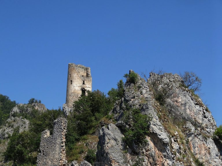 Samobor Fortress: A Medieval Stronghold in Bosnia and Herzegovina