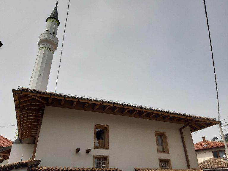 White Mosque: Historic Mosques in Ramla and Sarajevo