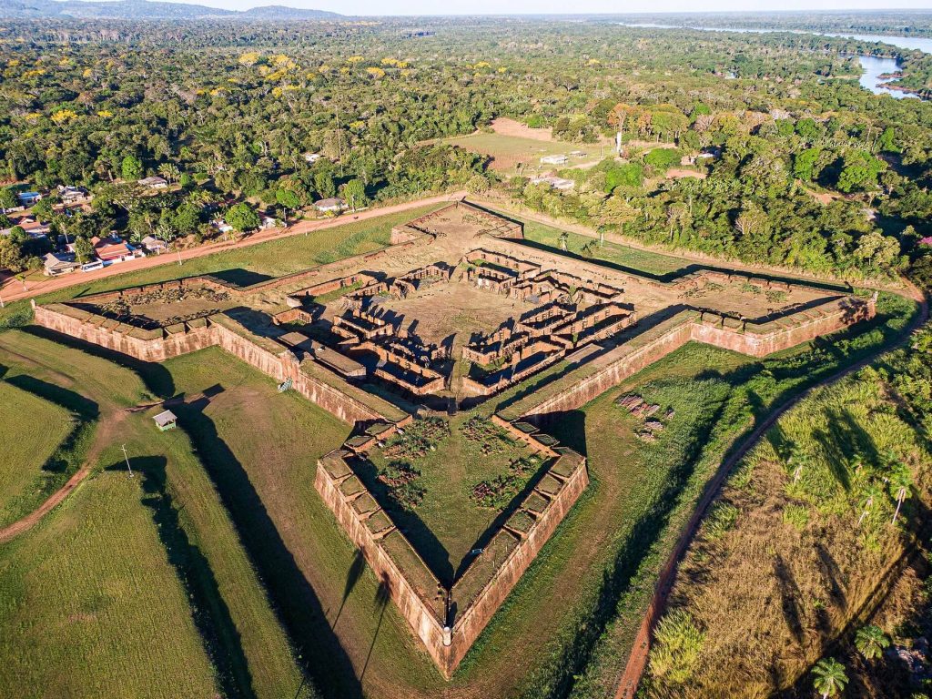 Fort Prince of Beira: A Portuguese Frontier Fortification in Brazil 1 Fort Prince of Beira