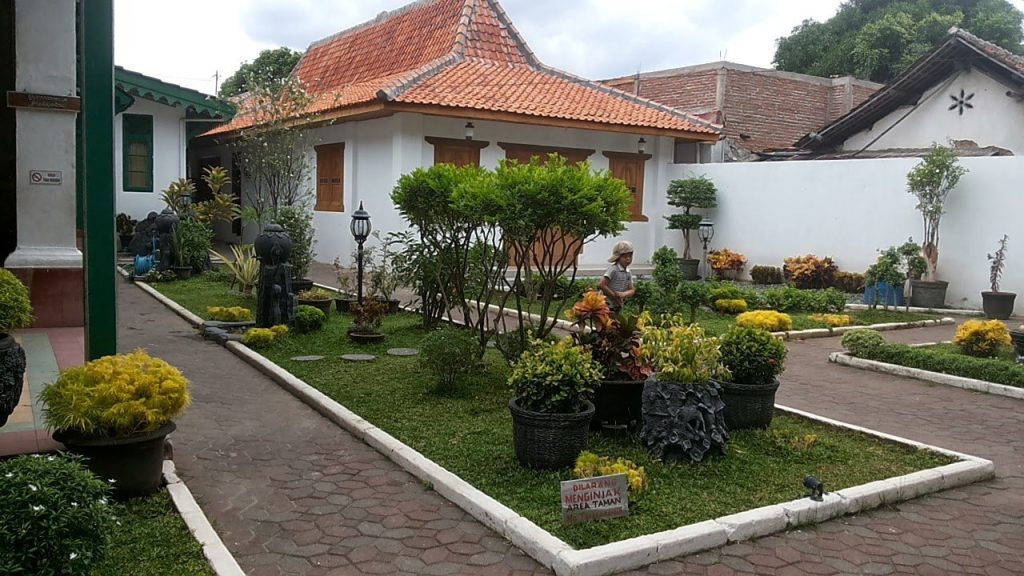 Kraton Kacirebonan: A Cirebon Royal Palace in Indonesia 2 Kraton Kacirebonan