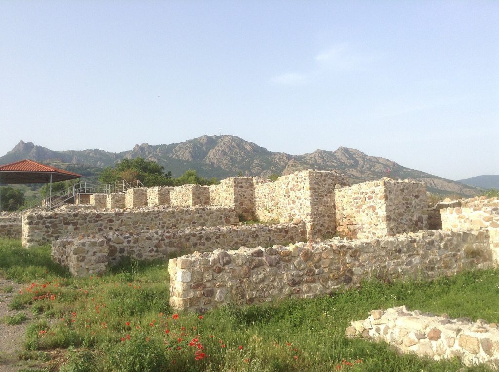 Tuida: A Late Antique and Medieval Fortress in Bulgaria 1 Late antiqe and medieval fortress “TUIDA”