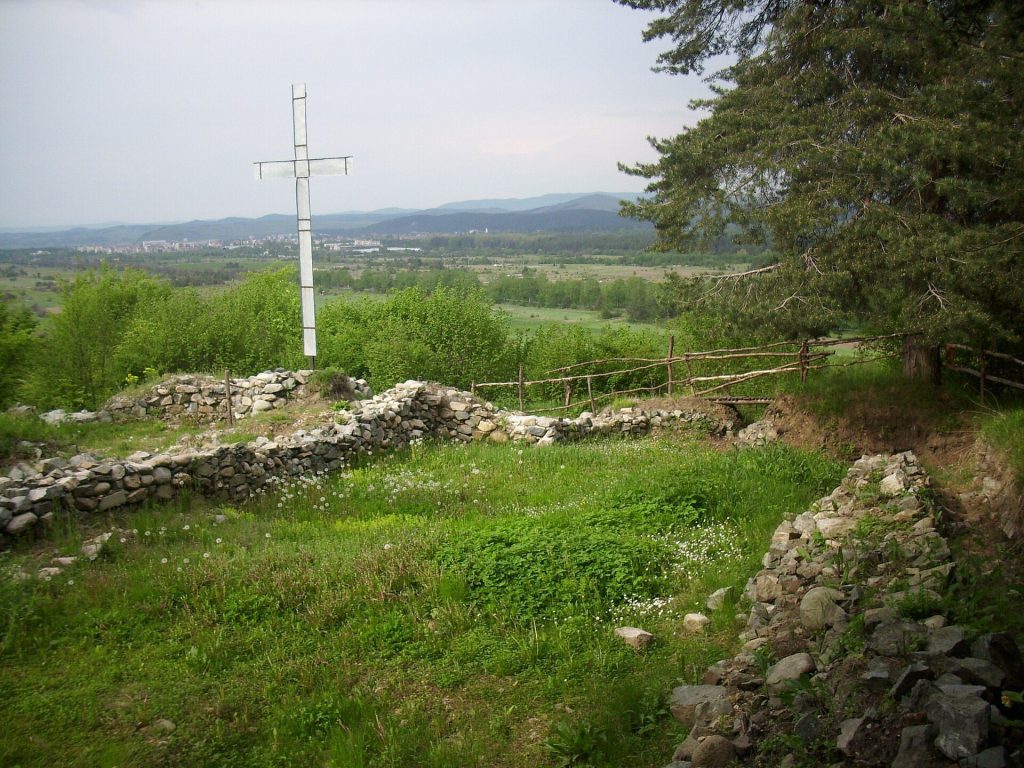 Shishmanovo kale: An Ancient and Medieval Episcopal Center in Bulgaria 1 Shishmanovo kale