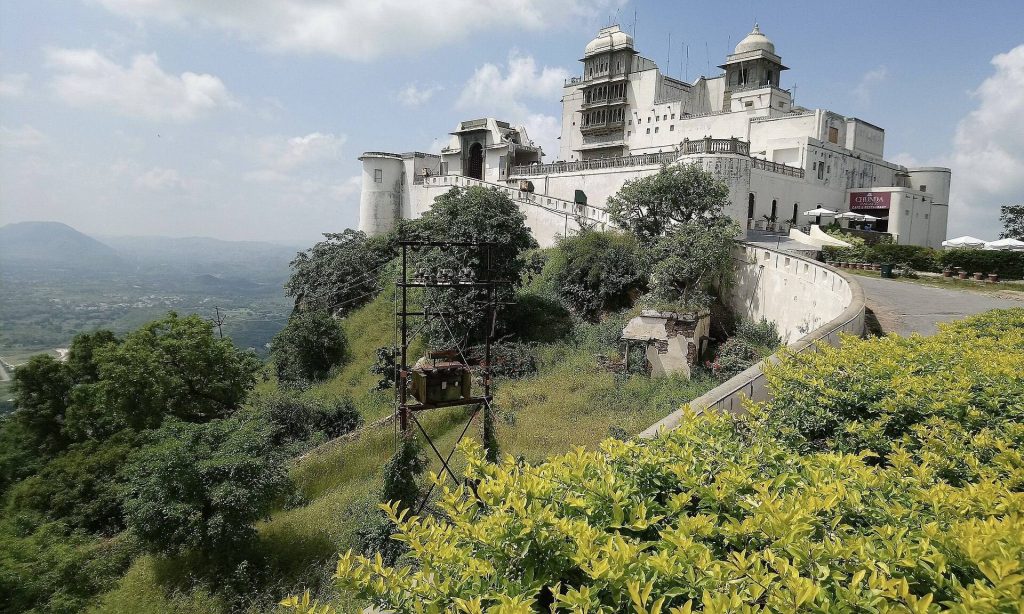 Monsoon Palace: A Rajput Hilltop Palace in Udaipur, India 1 Monsoon Palace