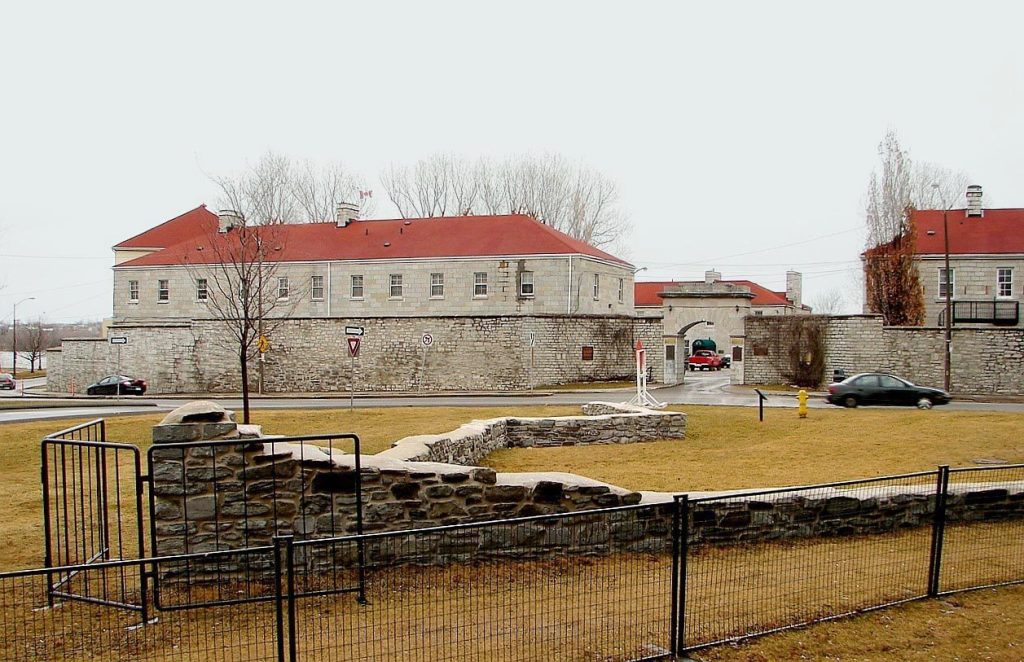 Fort Frontenac: A French Trading Post and Military Outpost in Kingston 1 Fort Frontenac