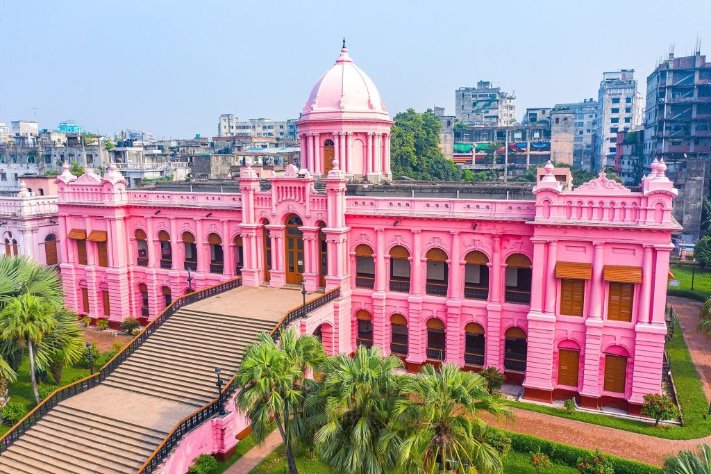 Ahsan Manzil: The Nawab of Dhaka’s Palace and Administrative Seat 1 Ahsan Manzil