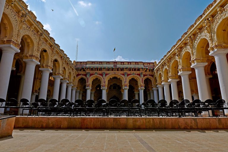 Thirumalai Nayakkar Mahal: Royal Palace of the Madurai Nayak Dynasty