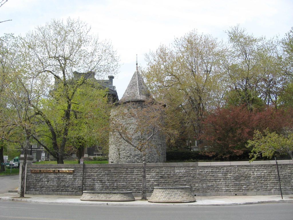 Fort de la Montagne: A Sulpician Fortified Domain in Montreal 1 Fort de la Montagne