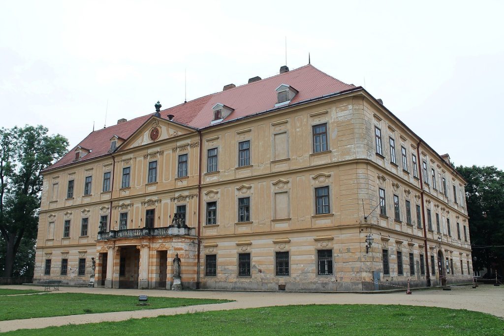Jemnice Castle: A Royal Fortress and Aristocratic Residence in Czechia 1 Jemnice Castle