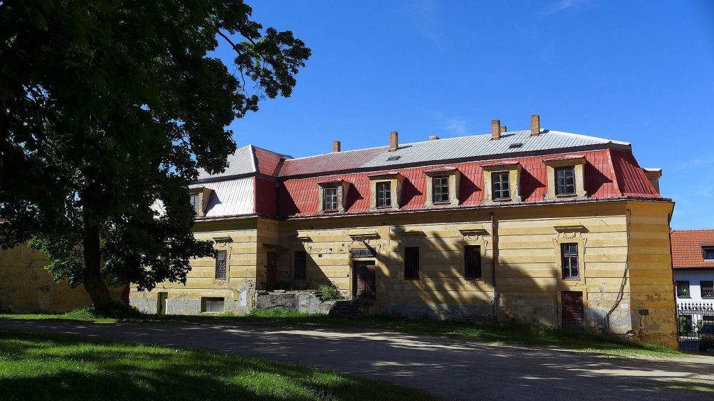 Jemnice Castle: A Royal Fortress and Aristocratic Residence in Czechia 4 Jemnice Castle