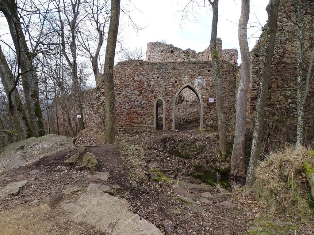 Valdek Castle