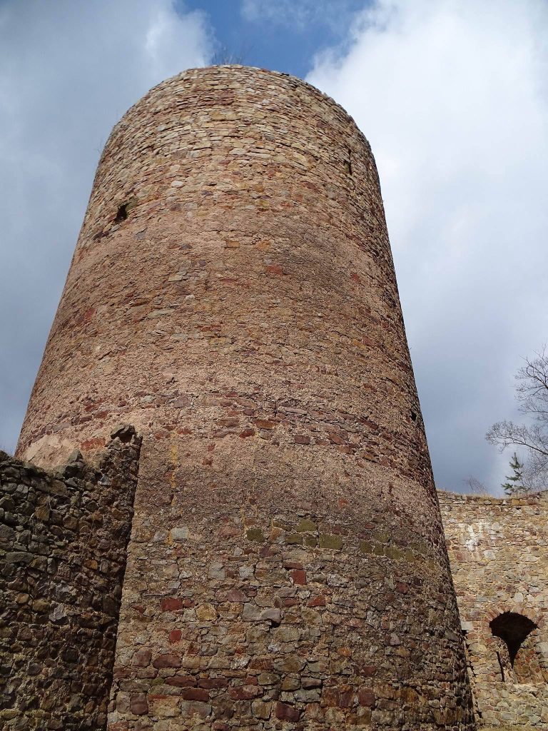Valdek Castle