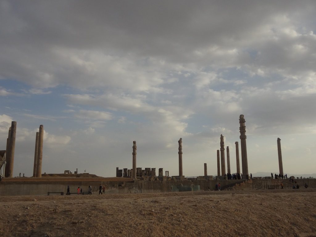 Apadana of Persepolis: An Achaemenid Audience Hall 4 Apadana of Persepolis