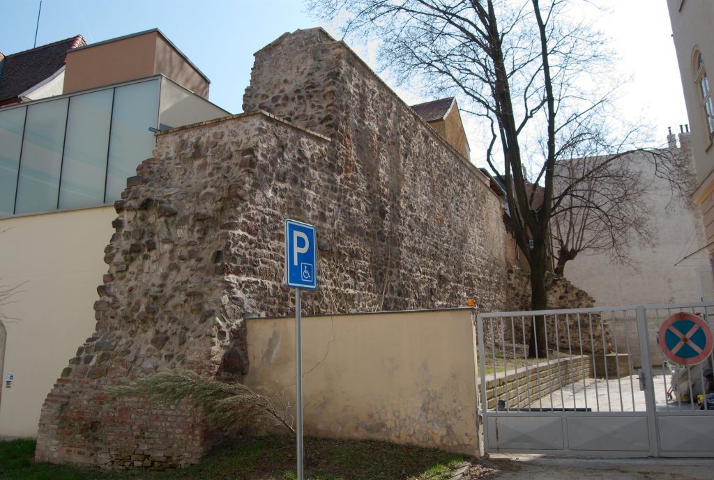 City Walls of Brno: A Medieval Fortification System and Baroque Fortress 2 City walls of Brno