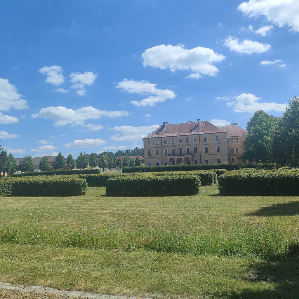 Zdechovice Castle: A Bohemian Château and Estate Center in Czechia 2 Zdechovice