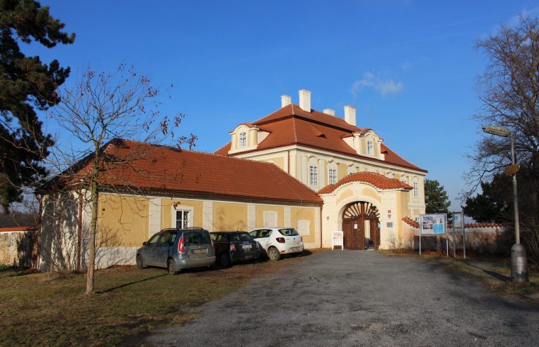 Upper Castle Panenské Břežany: A Baroque Château and Memorial Site
