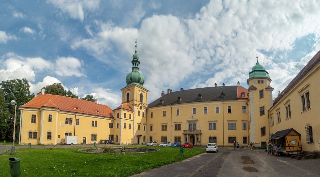 Doksy Castle: A Renaissance Manor Residence in Czechia 1 Doksy Castle
