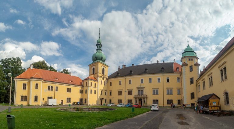 Doksy Castle: A Renaissance Manor Residence in Czechia