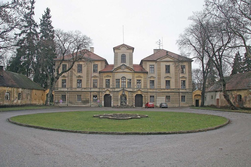 Lázně Bělohrad Castle: A Baroque Castle in Czechia 1 Lázně Bělohrad Castle