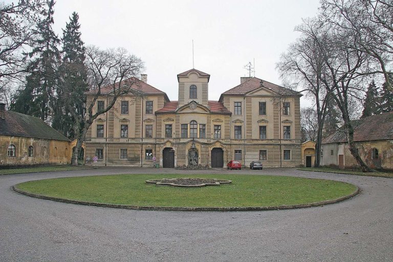 Lázně Bělohrad Castle: A Baroque Castle in Czechia
