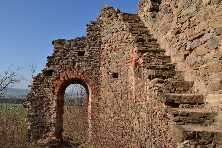 Petrohrad Castle: A Ruined Medieval Noble Castle in Czechia