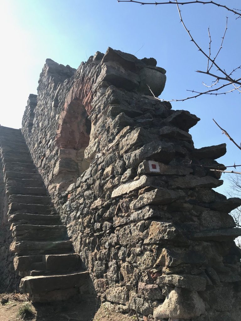 Petrohrad Castle: A Ruined Medieval Noble Castle in Czechia 2 Petrohrad Castle