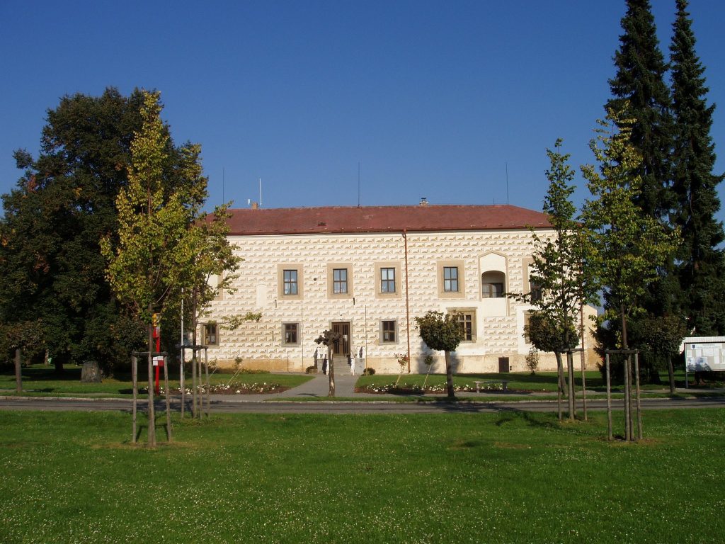 Suchdol: A Medieval Fortress and Castle Complex in Czechia 1 Suchdol