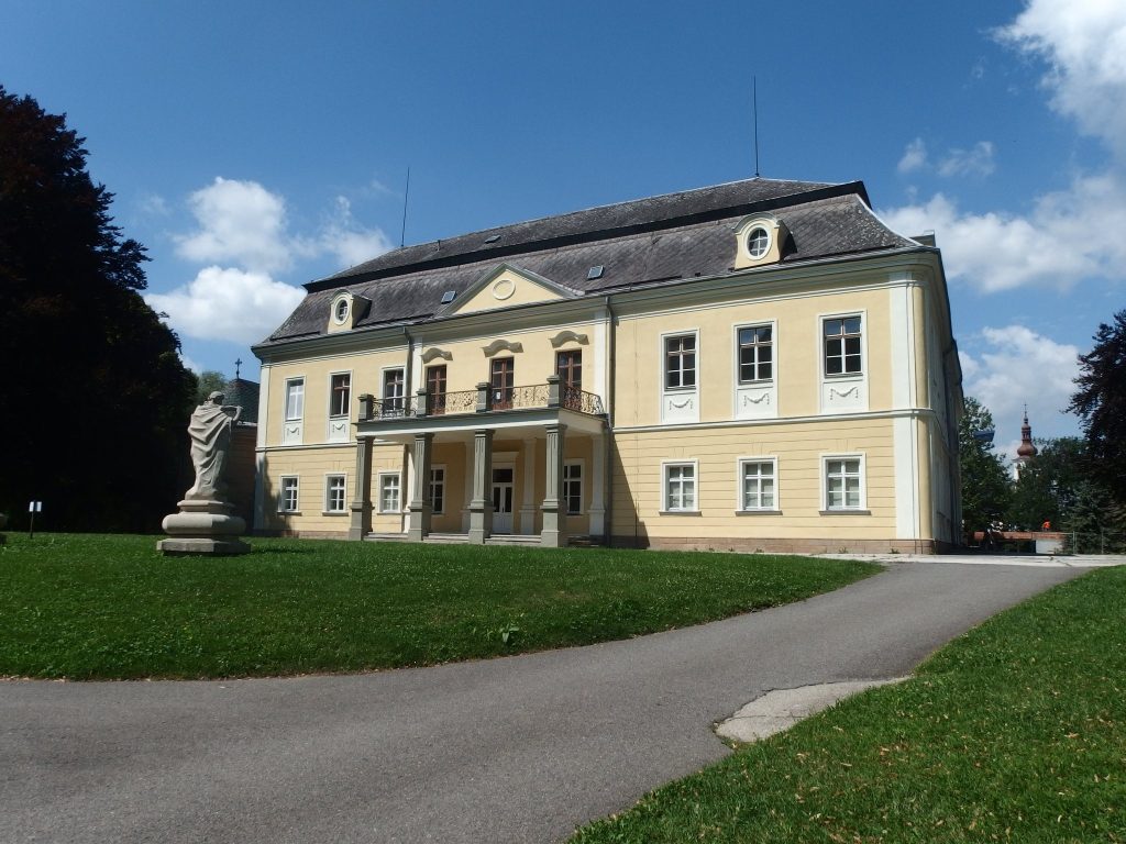 Paskov Castle: Historic Seat of the Paskov Estate in Czechia 1 Paskov Castle