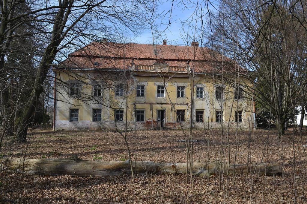 Hajany Castle: A Noble Estate and Farmyard Complex in Czechia 3 Hajany Castle