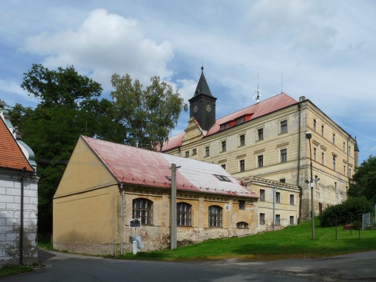 Radenín Castle: A Renaissance Chateau in Czechia