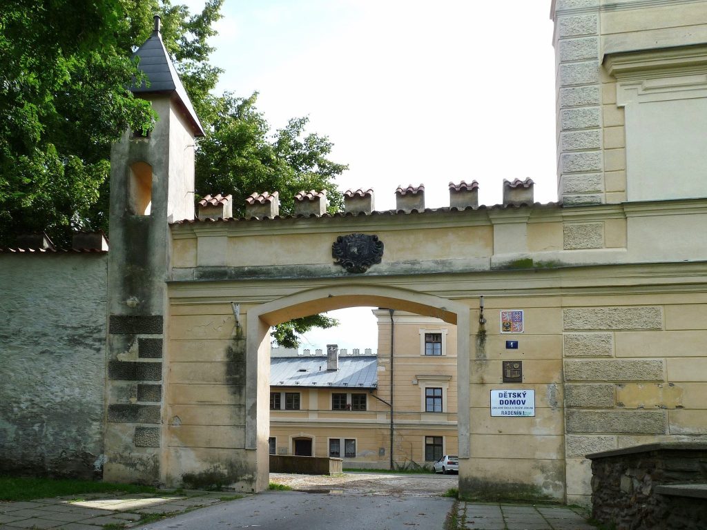 Radenín Castle: A Renaissance Chateau in Czechia 2 Radenín Castle