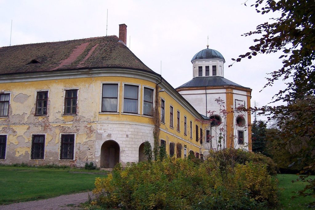 Choltice Castle: A Baroque Noble Residence in Czechia 1 Choltice Castle