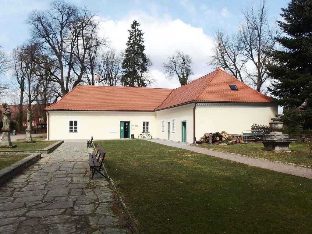 Choltice Castle: A Baroque Noble Residence in Czechia 5 Choltice Castle