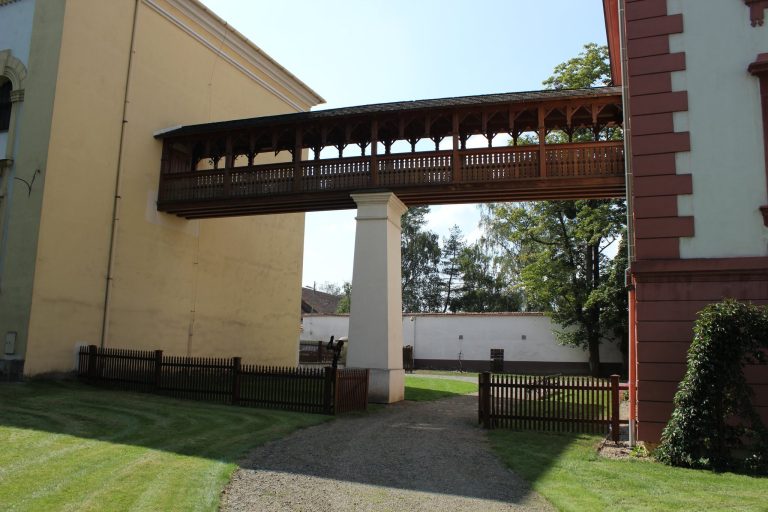 Kunín Castle: A Baroque Rural Seat and Educational Landmark in Czechia