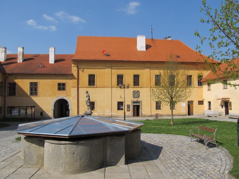 Horažďovice Castle: A Medieval Fortress and Baroque Château in Czechia