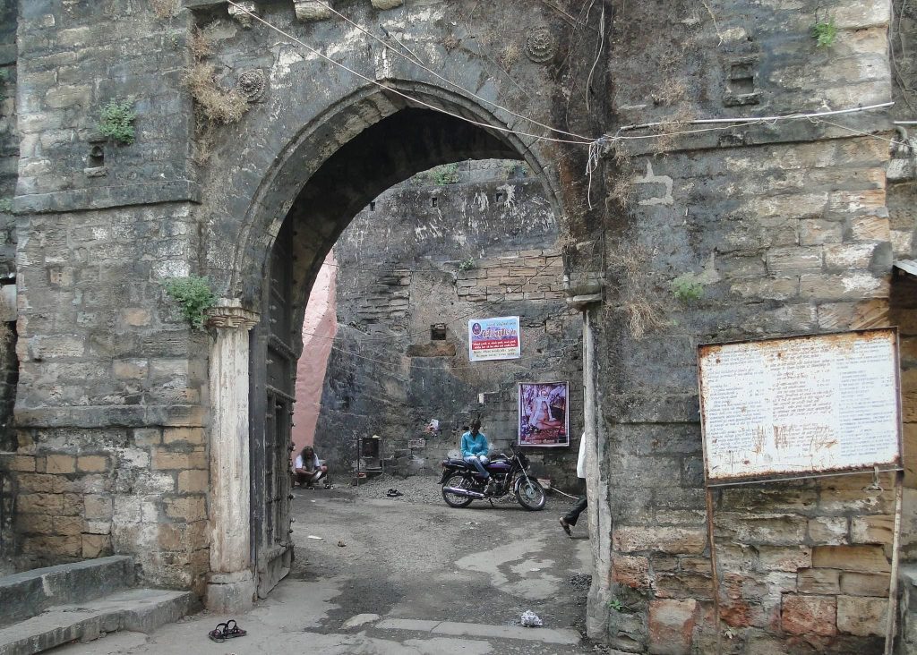 Uparkot Fort: A Historic Citadel in Junagadh, India 1 Uparkot Fort