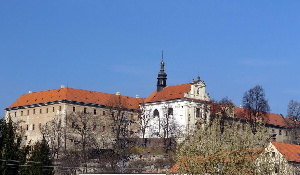 Tuchoměřice Château: A Renaissance and Jesuit Residence in Czechia 1 Tuchoměřice Château