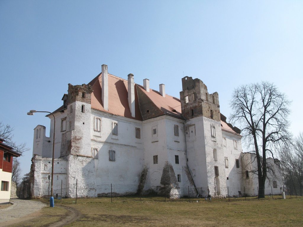 Břeclav Castle: A Renaissance Castle Remodeled as a Romantic Ruin 4 Břeclav Castle