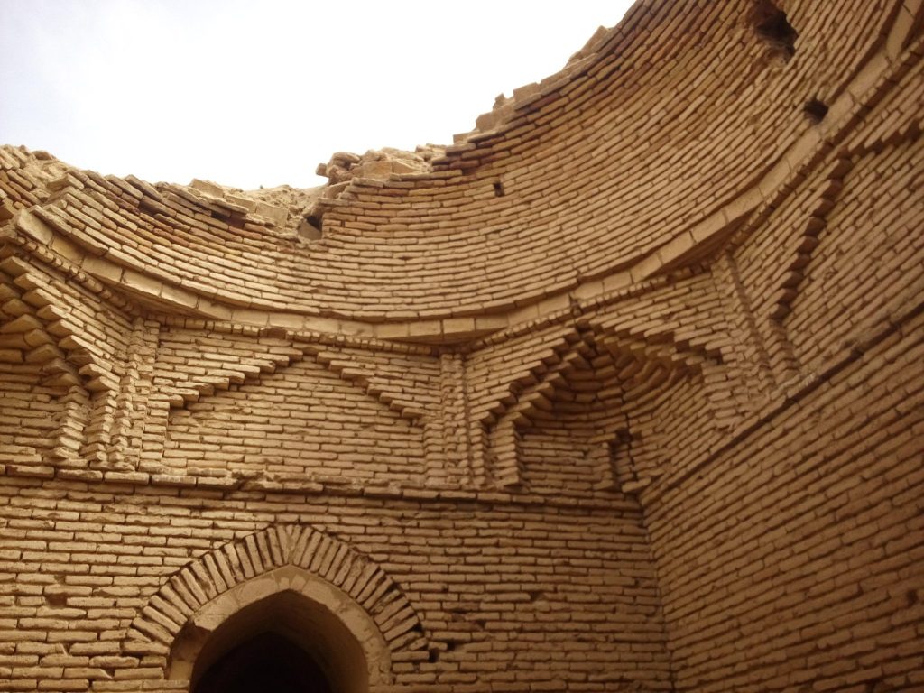 Sharaf Caravanserai: A Seljuk Roadside Complex in Iran 1 Sharaf Caravanserai
